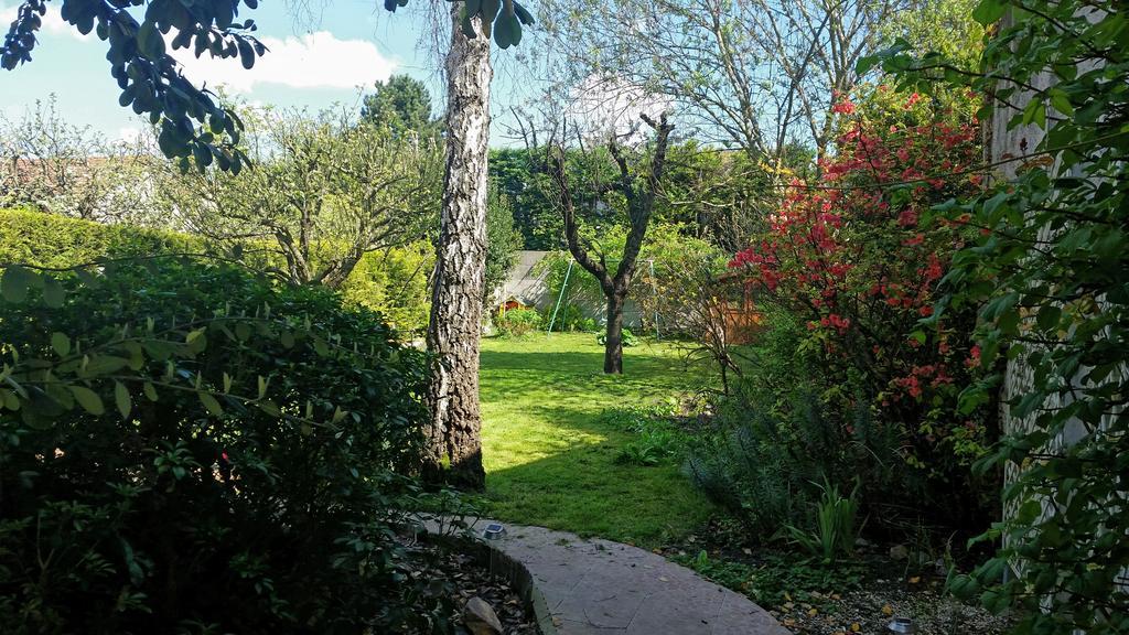 Chambre Avec Jardin Pierre Curie Bry-sur-Marne Eksteriør bilde