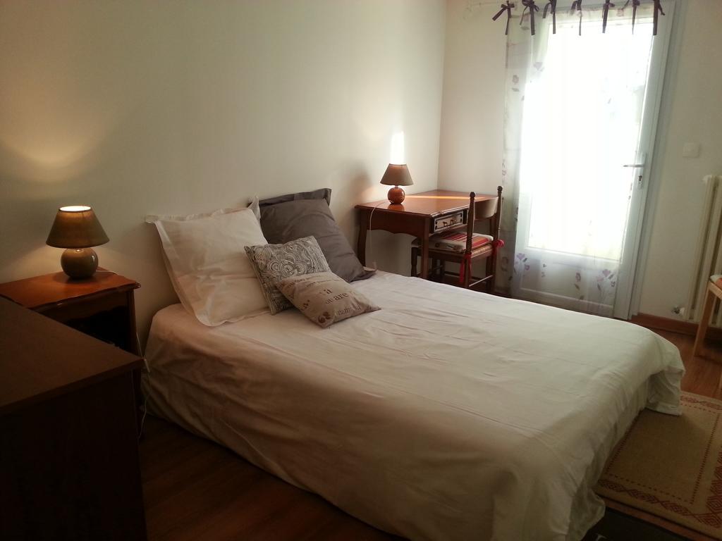 Chambre Avec Jardin Pierre Curie Bry-sur-Marne Eksteriør bilde